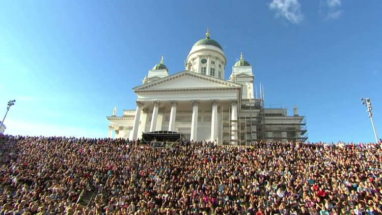 100guitarsfromHEL